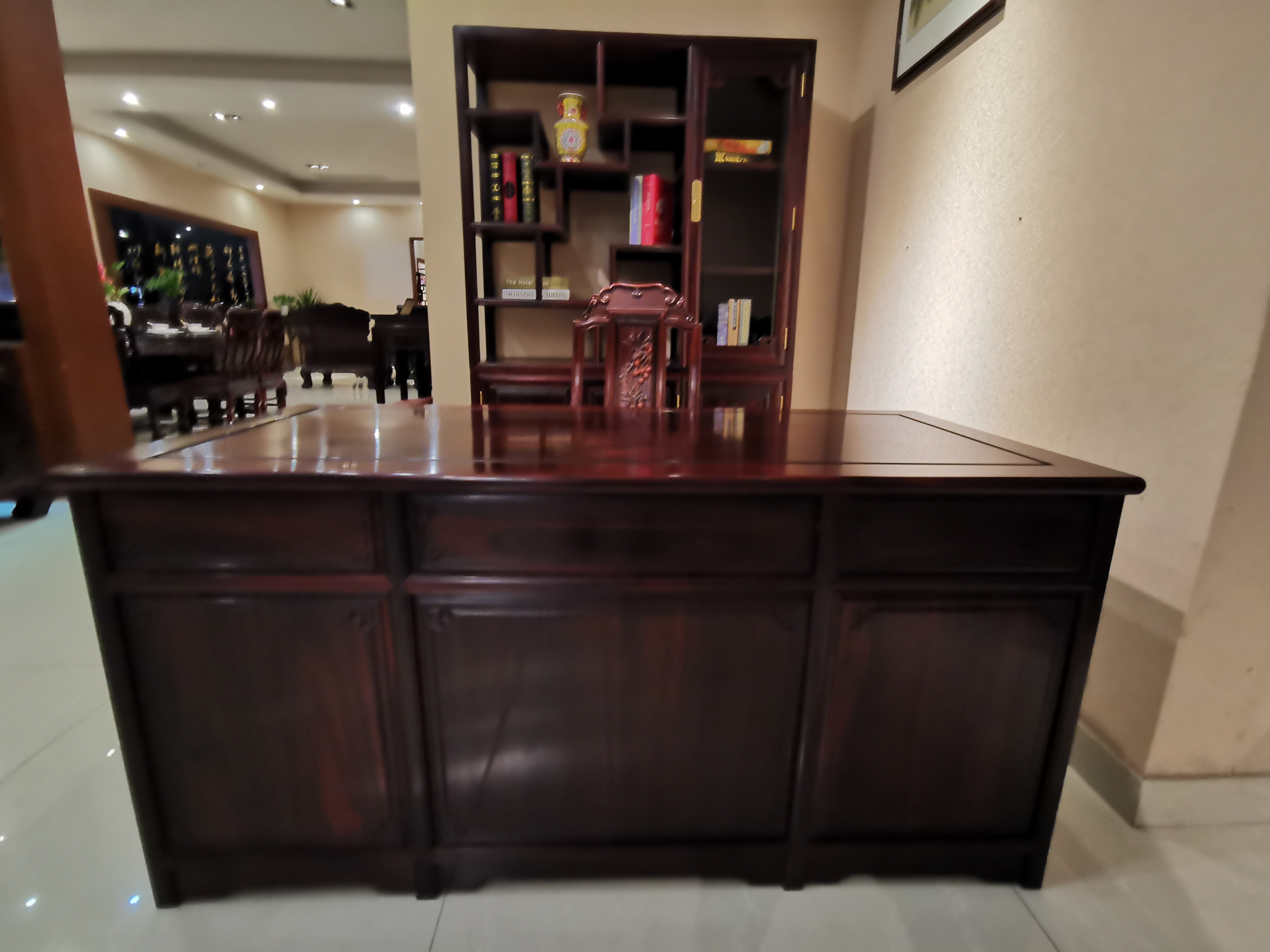 鴻運(yùn)當(dāng)頭電腦桌